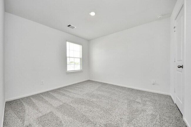 Building Photo - 13517 Heritage Mdw Ln