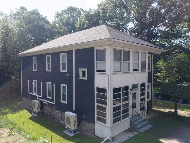 Building Photo - 33 Dane Ave
