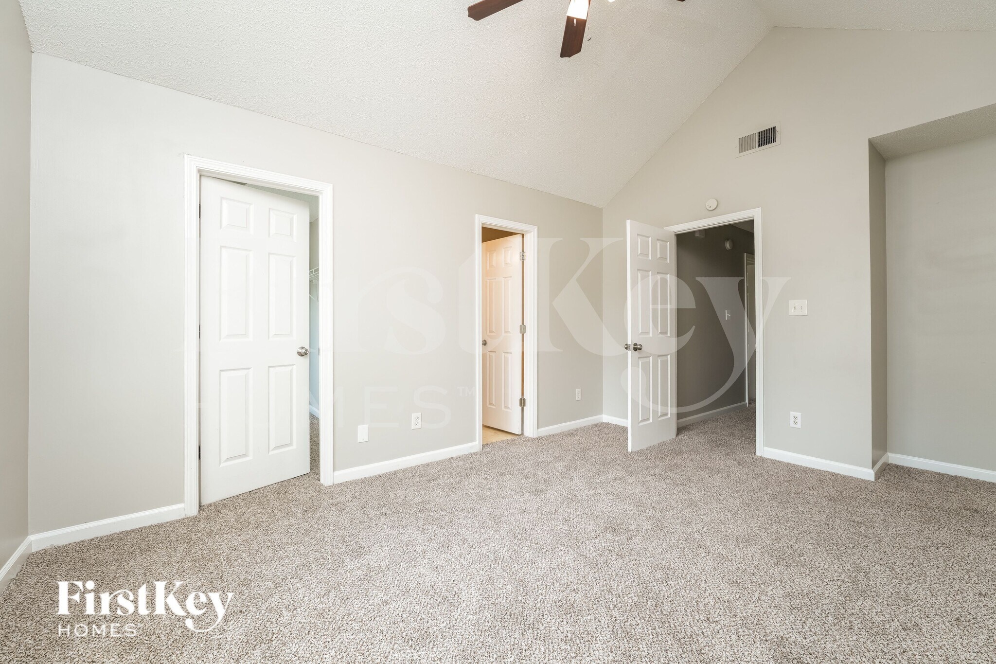 Building Photo - 6388 Phillips Ct