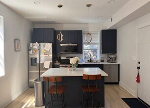 Building Photo - 2 bedroom in Chicago IL 60618