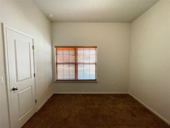 Building Photo - 6101 Arbor Crest Ln