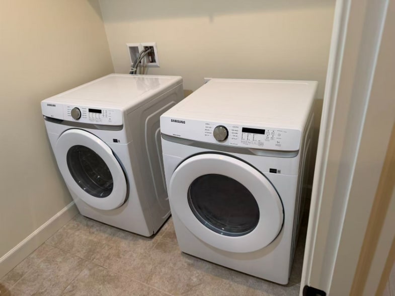 Building Photo - 161 Coyote Brush