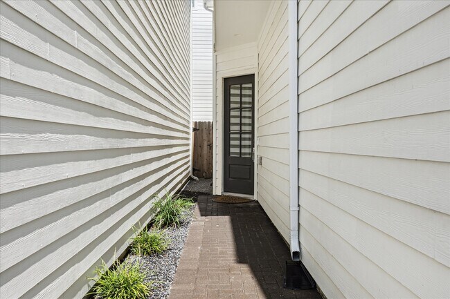 Building Photo - 8534 Adell Rose Ln