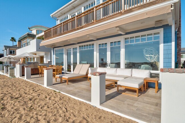 Building Photo - 1514 E Oceanfront