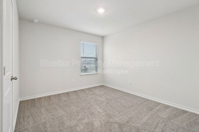 Building Photo - 11319 War Emblem