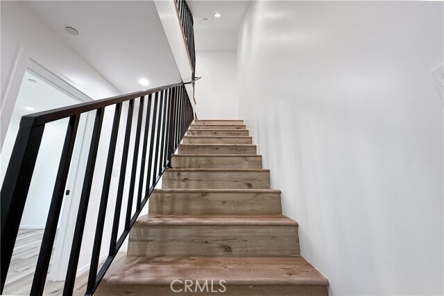 Building Photo - 121 S Coronado St