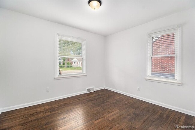 Building Photo - 1508 Gardenia Ave