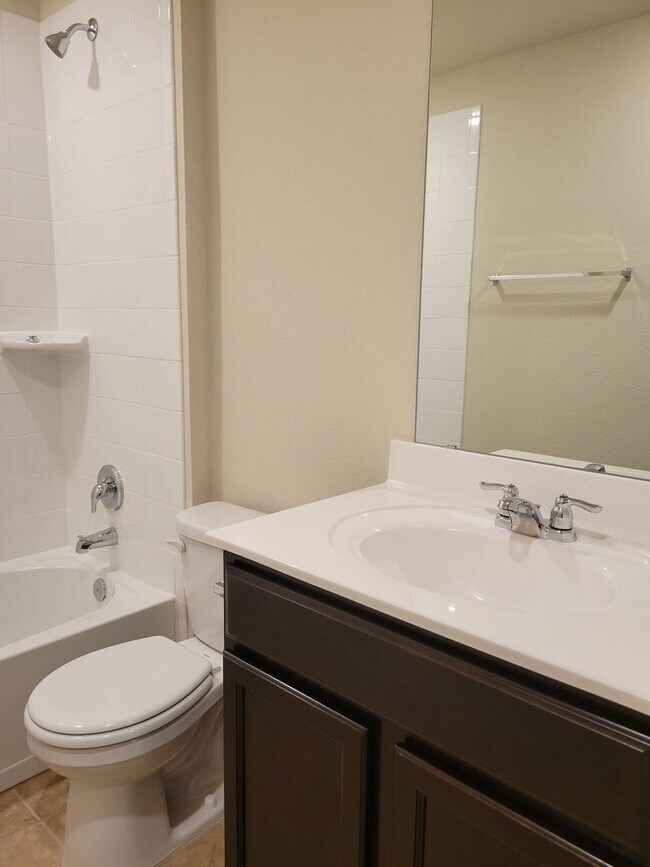 Building Photo - BEAUTIFUL YOWELL RANCH HOME!