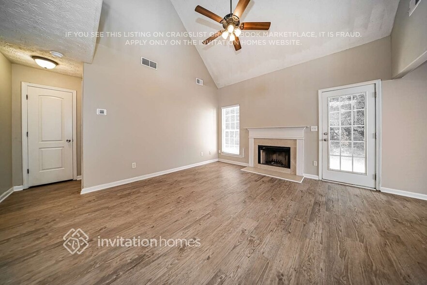 Building Photo - 783 Mesa Rd