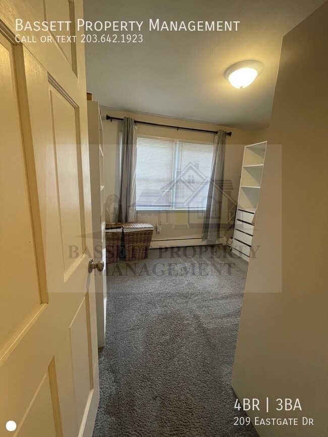 Building Photo - 209 Eastgate Dr