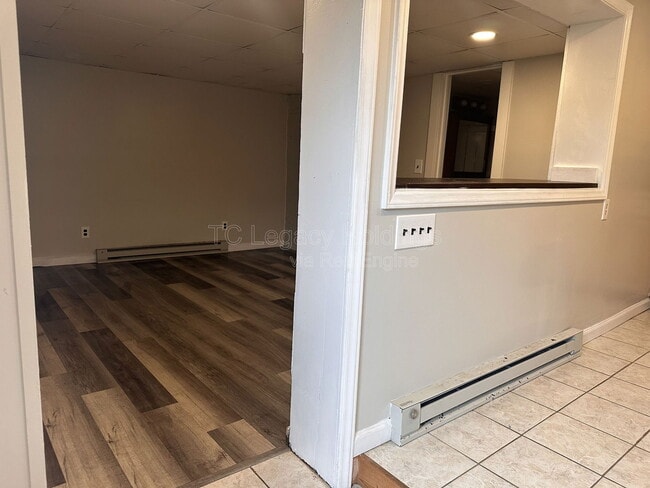 Building Photo - 388 Broaddus Ave