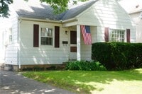 Building Photo - 146 Rossiter Rd