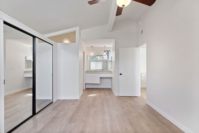 Building Photo - 450 Bolero Way