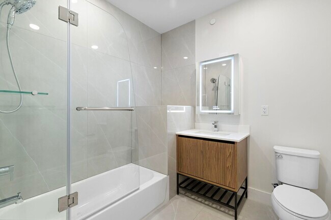 Building Photo - 433 62nd St