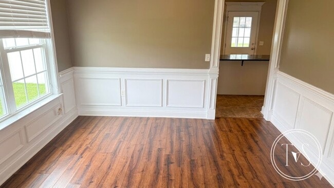 Building Photo - 709 English Oak Dr
