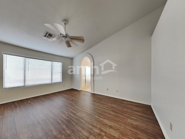 Building Photo - 3603 N 107th Dr