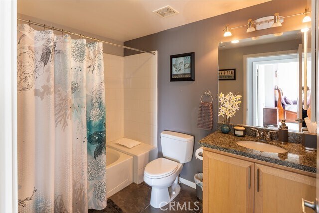 Building Photo - 400 W Ocean Blvd