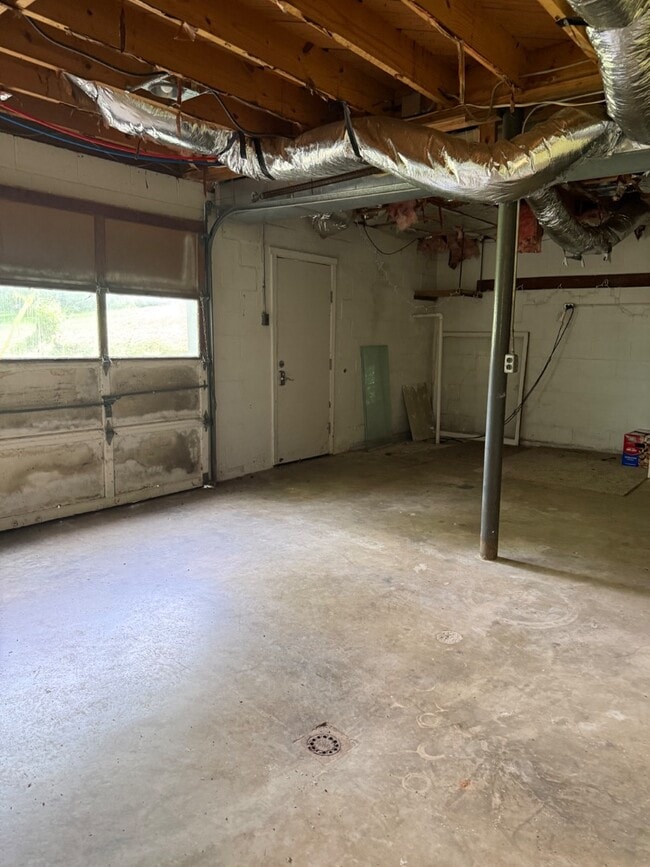 Building Photo - 118 Rhody Dr
