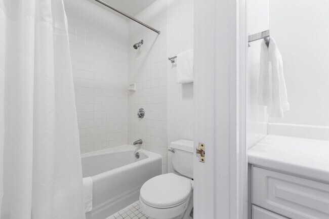 Building Photo - 396 Commonwealth Ave #3C Boston MA 02215