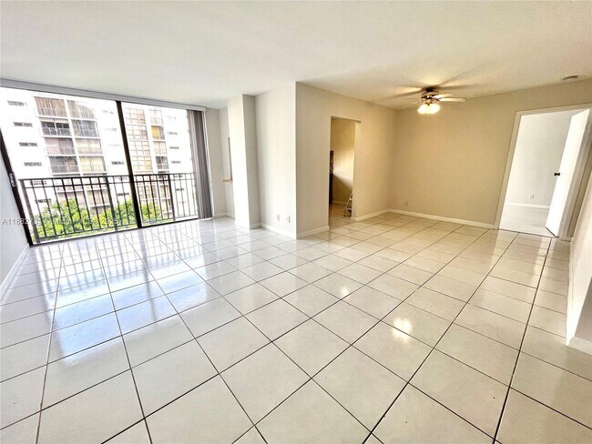 Building Photo - 16909 N Bay Rd