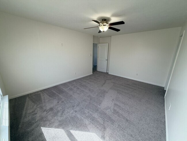 Building Photo - 1008 Balto Dr