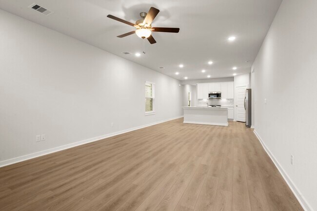 Building Photo - 8619 Blueberry Ash St