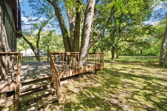 Building Photo - 10527 Morgan Ave S