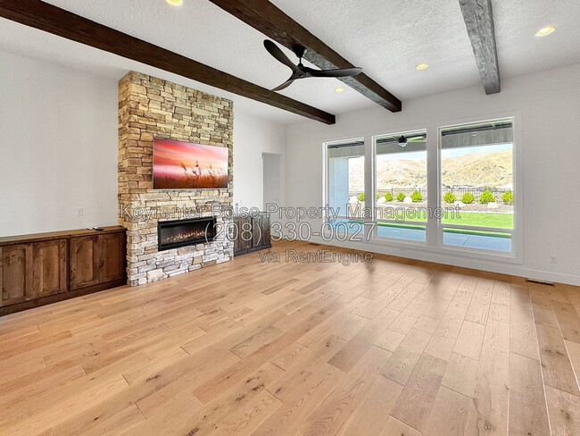 Building Photo - 5298 W Parkridge Dr