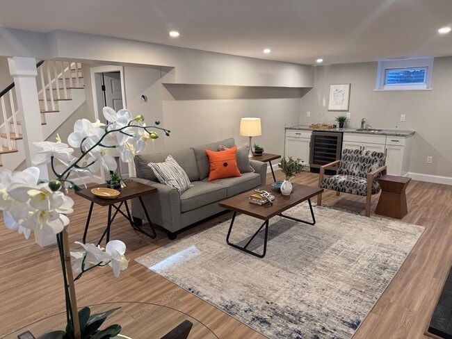 Building Photo - 16 Sears Rd