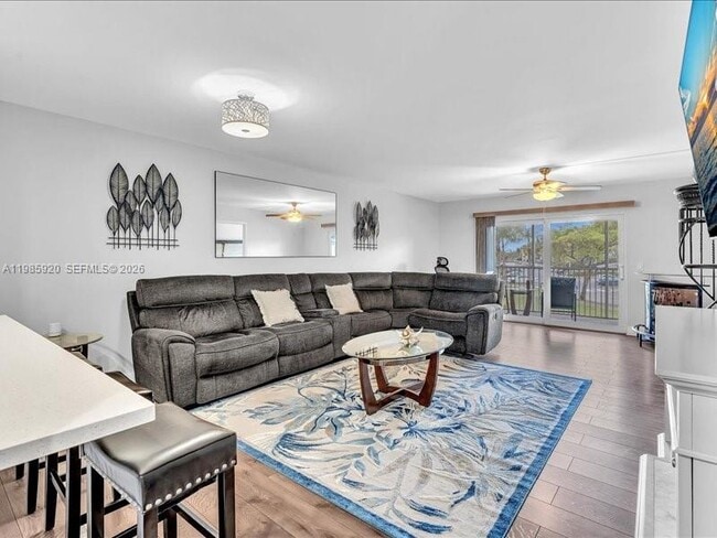 Building Photo - 12500 SW 5th Ct