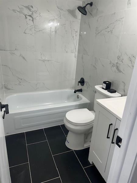 Building Photo - 2700 Coral Springs Dr