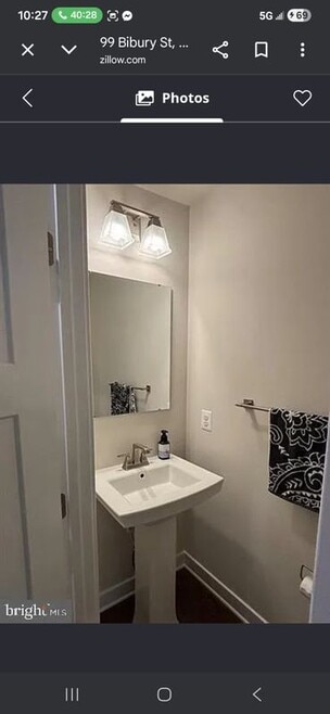 Building Photo - 99 Bibury St