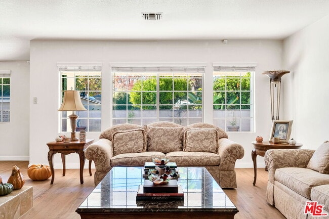 Building Photo - 7121 Arizona Ave