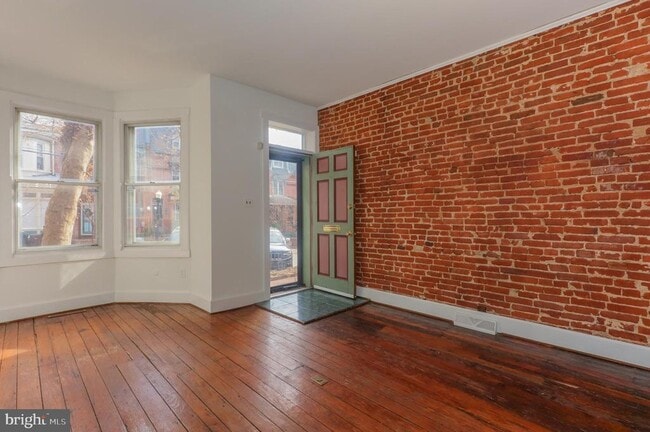 Building Photo - 1019 N Monroe St