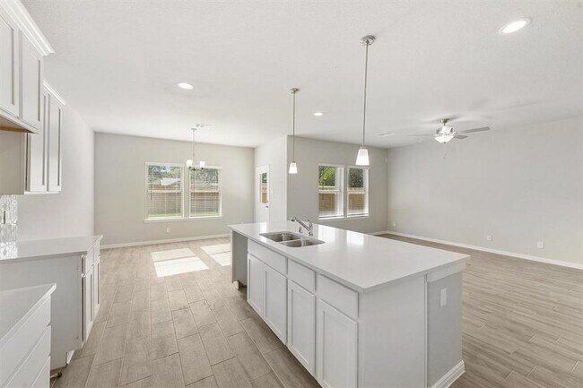 Building Photo - 25609 Aster Trl