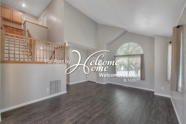 Building Photo - 3943 Aspendale Dr