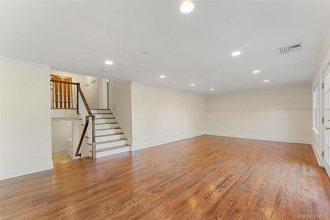 Building Photo - 53 Highfield Rd