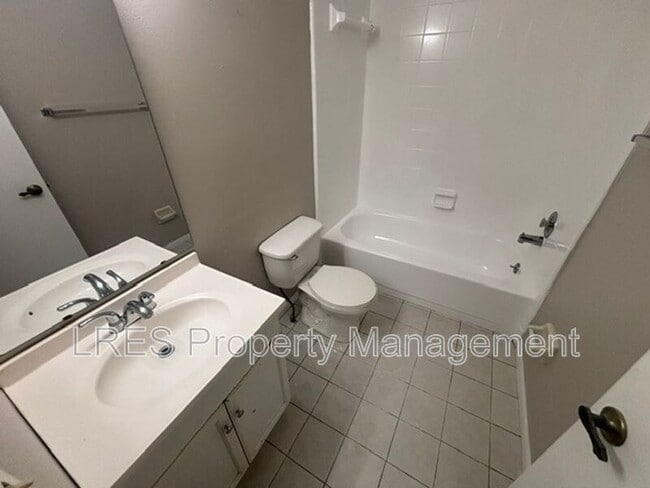 Building Photo - 4564 Pheasant Run Dr