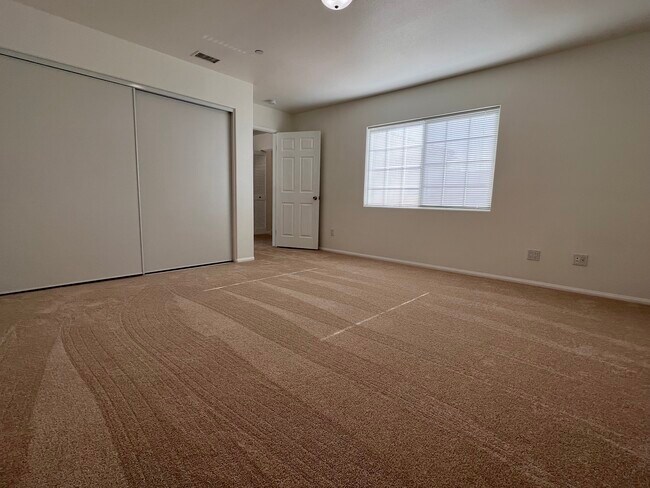 Building Photo - 16510 La Salle Ave