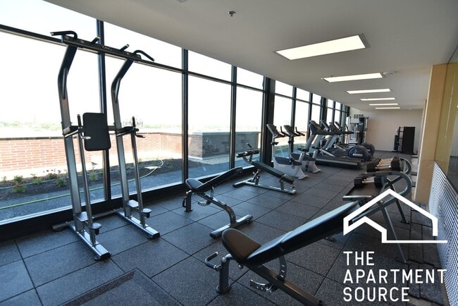 Building Photo - 3833 N Broadway