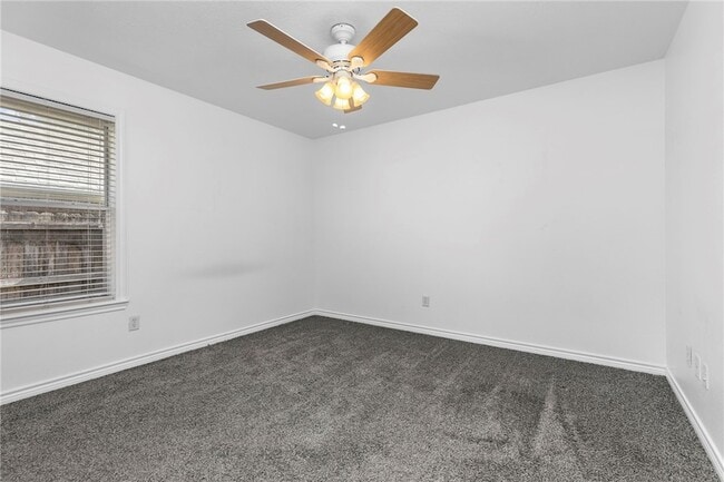 Building Photo - 3511 Farah Dr