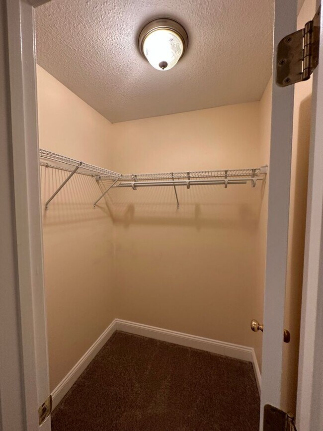 Building Photo - 789 Spence Dr