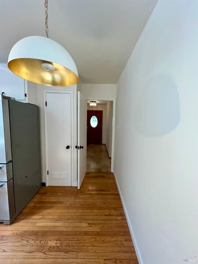 Building Photo - 323 Rheem Blvd