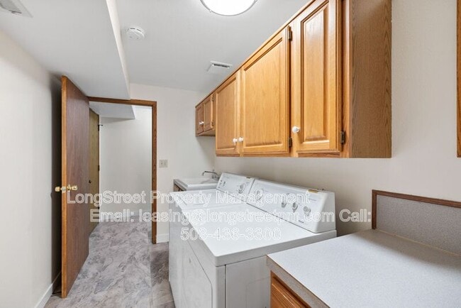 Building Photo - 13777 SE 115th Ave