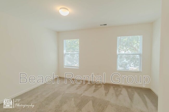 Building Photo - 305 Cherwell ct