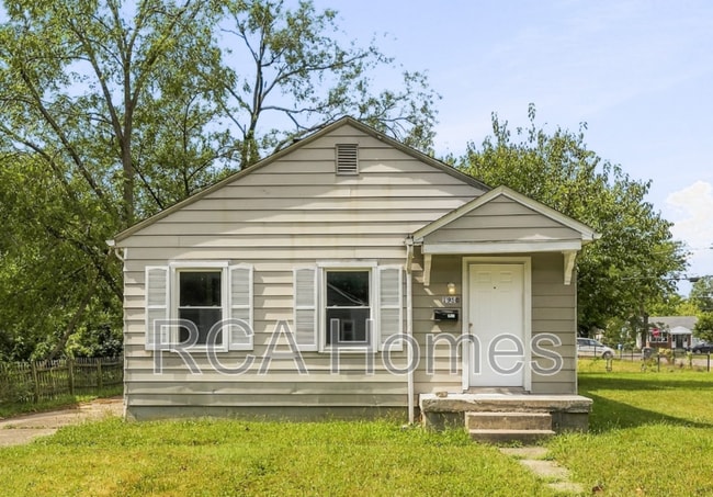 Building Photo - 1950 Dequincy St