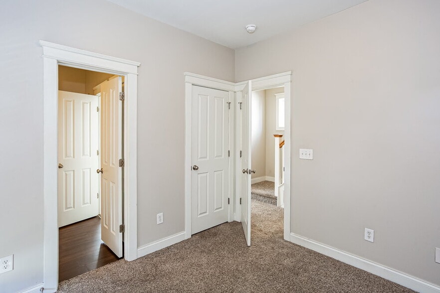 Building Photo - 13804 Connell Green Dr