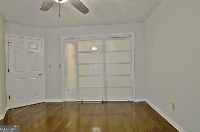 Building Photo - 315 Wood Ridge