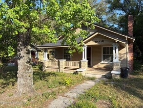 Building Photo - 919 Maynard St