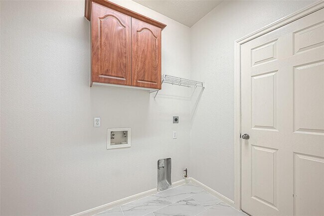 Building Photo - 988 Arbor Crossing